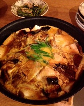うなぎと豆腐の卵とじ